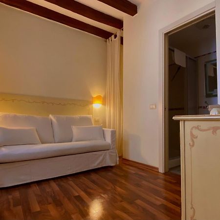 Casa Vacanze Angolo 'Sconto ヴェネツィア エクステリア 写真
