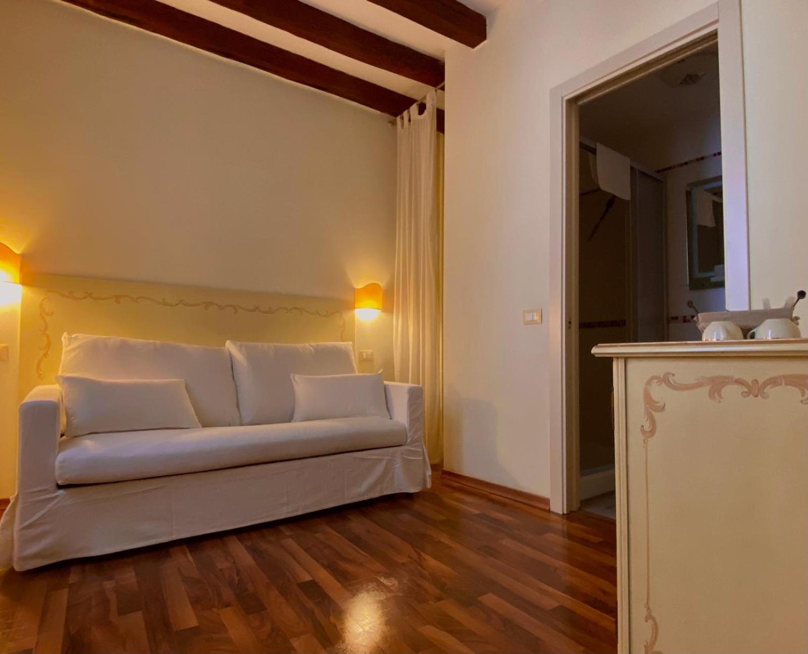 Casa Vacanze Angolo 'Sconto ヴェネツィア エクステリア 写真