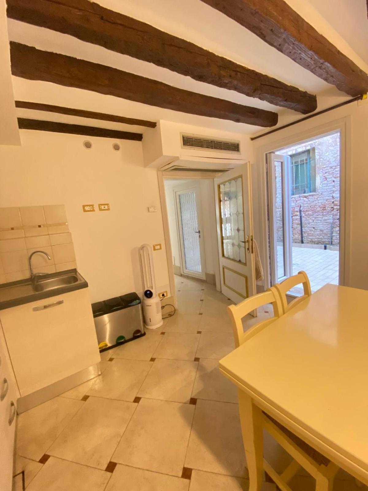 Casa Vacanze Angolo 'Sconto ヴェネツィア エクステリア 写真