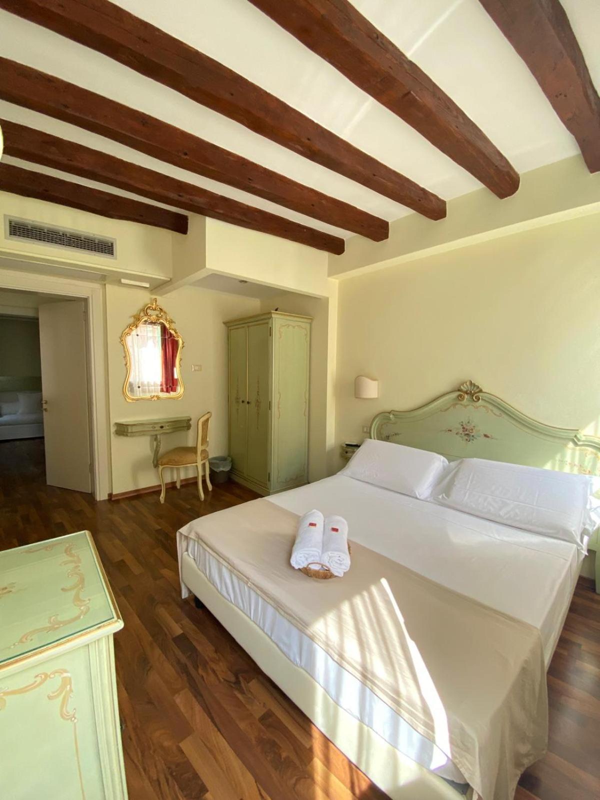 Casa Vacanze Angolo 'Sconto ヴェネツィア エクステリア 写真