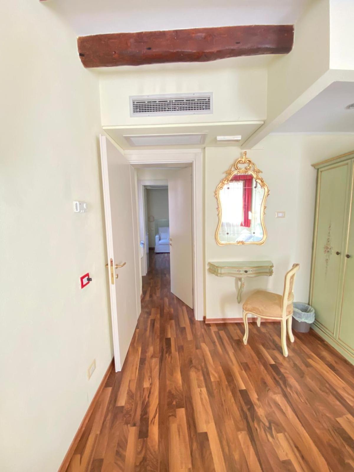 Casa Vacanze Angolo 'Sconto ヴェネツィア エクステリア 写真