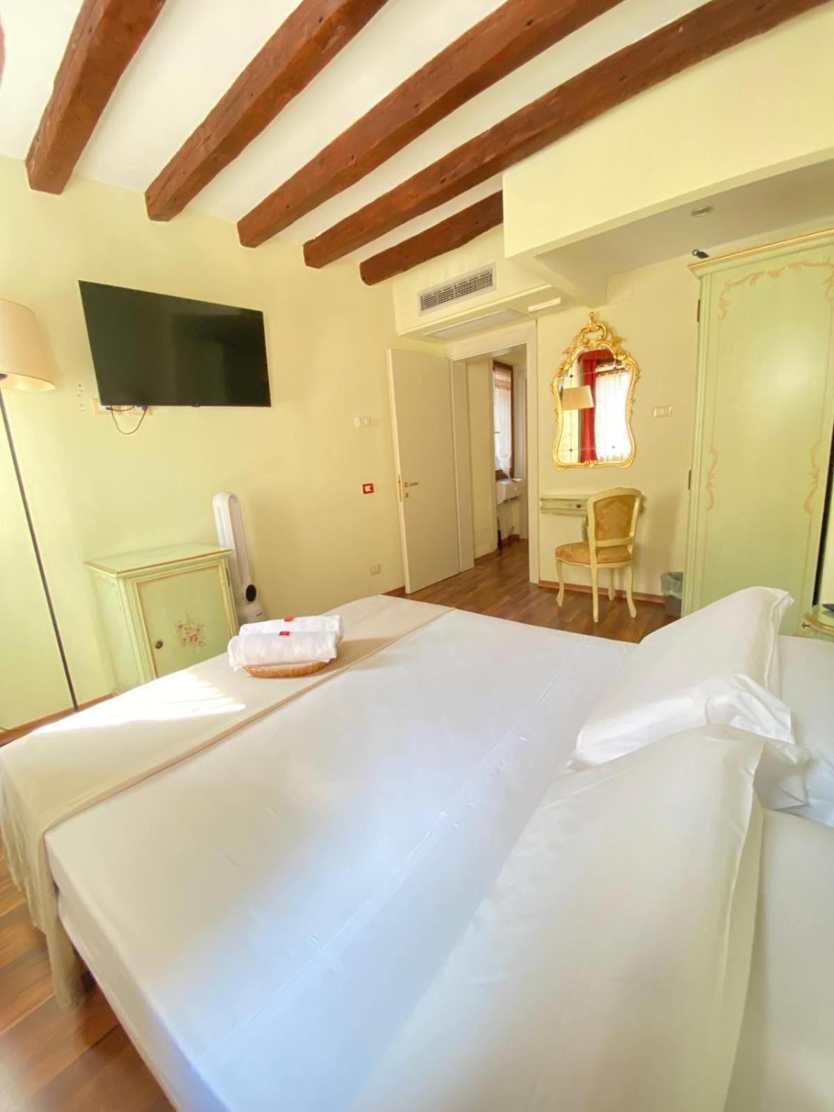 Casa Vacanze Angolo 'Sconto ヴェネツィア エクステリア 写真