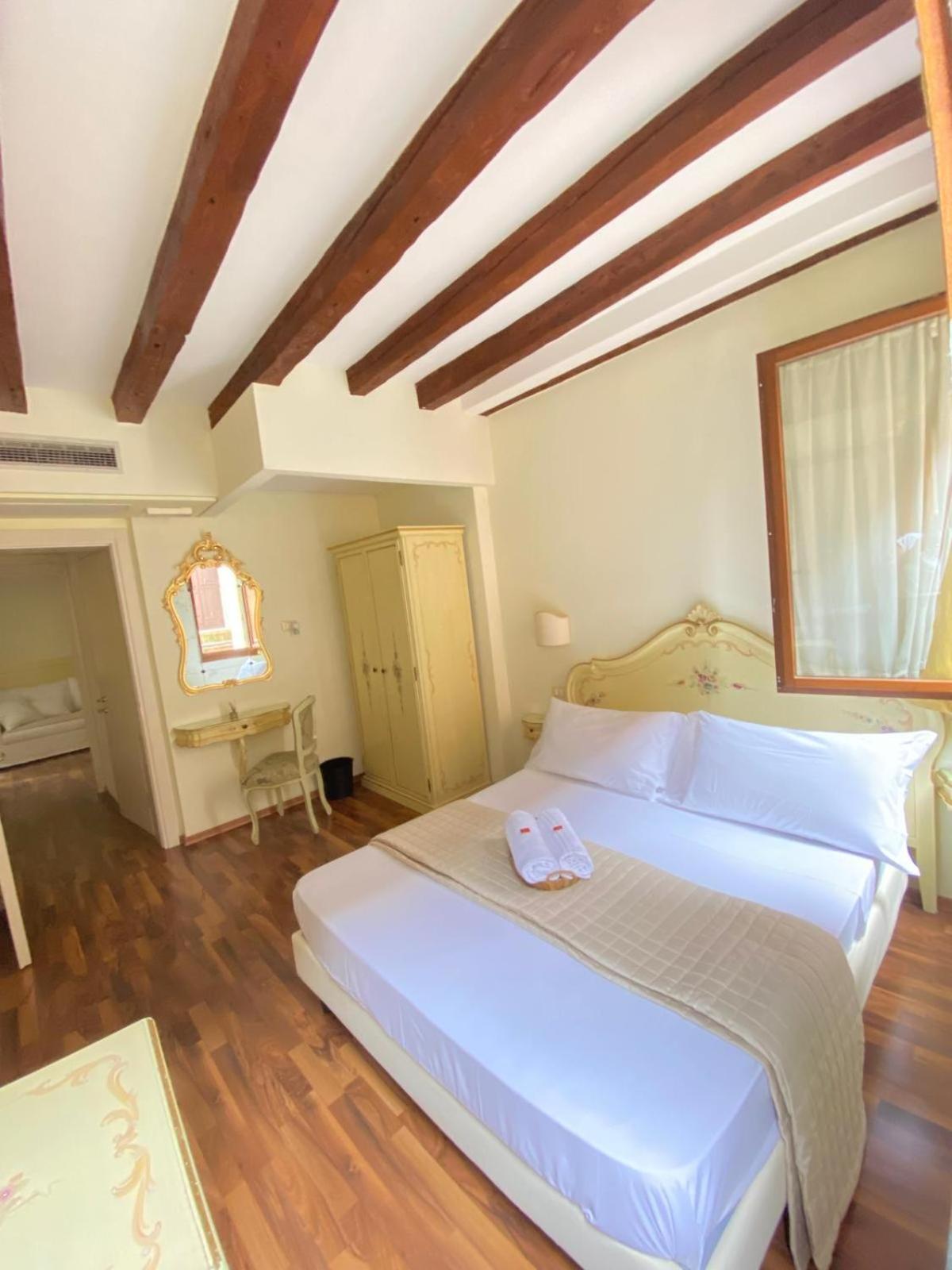 Casa Vacanze Angolo 'Sconto ヴェネツィア エクステリア 写真