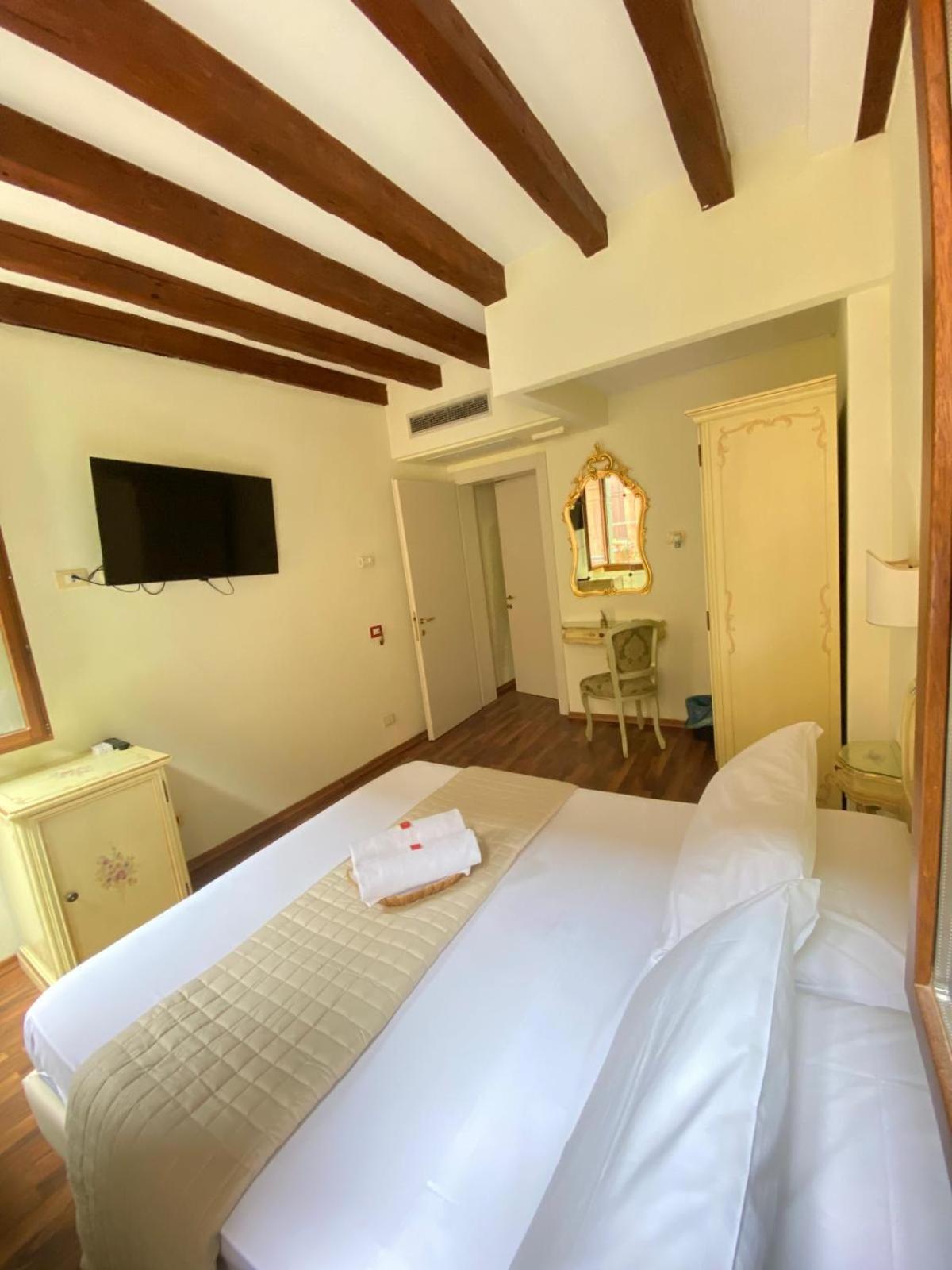 Casa Vacanze Angolo 'Sconto ヴェネツィア エクステリア 写真