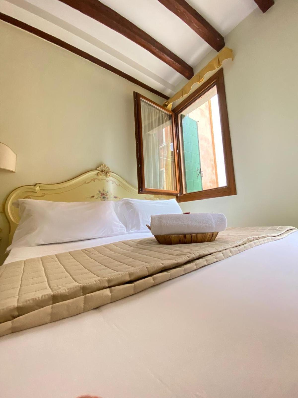 Casa Vacanze Angolo 'Sconto ヴェネツィア エクステリア 写真